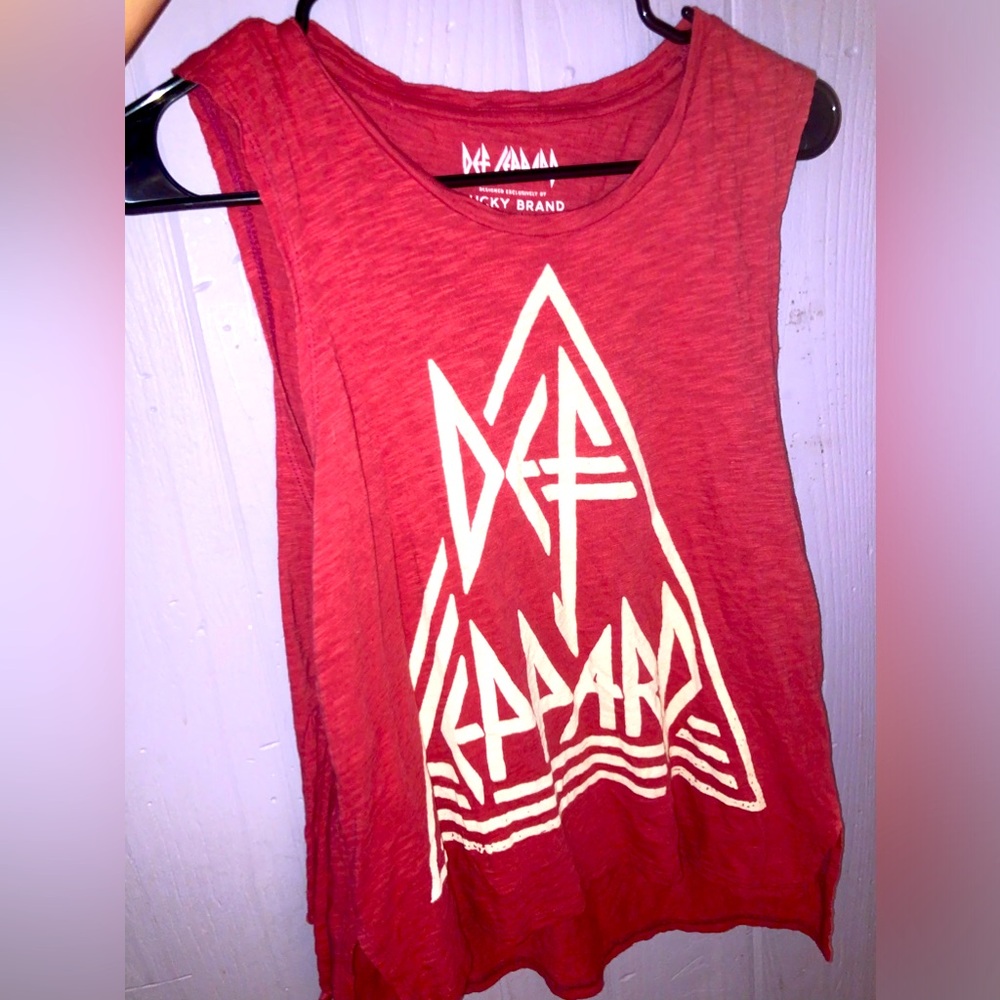 Def Leppard shirt